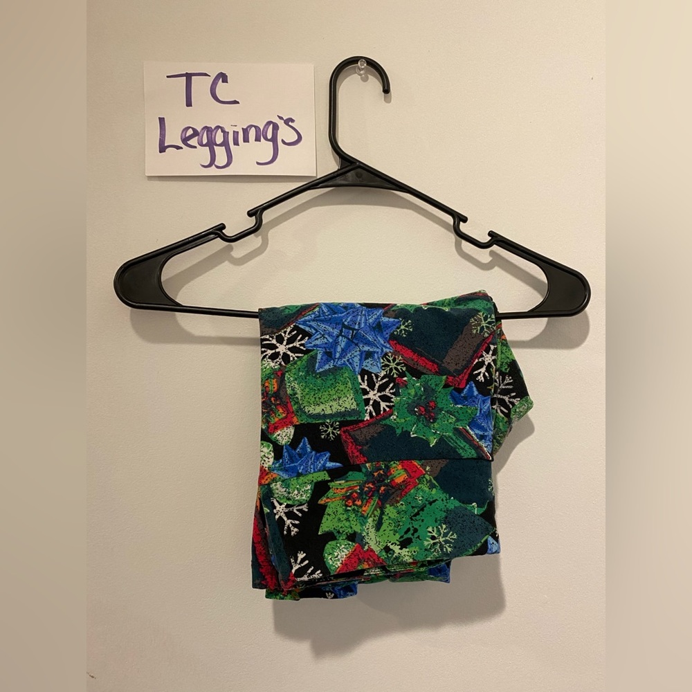 Lularoe Tall & Curvy CHRISTMAS Leggings